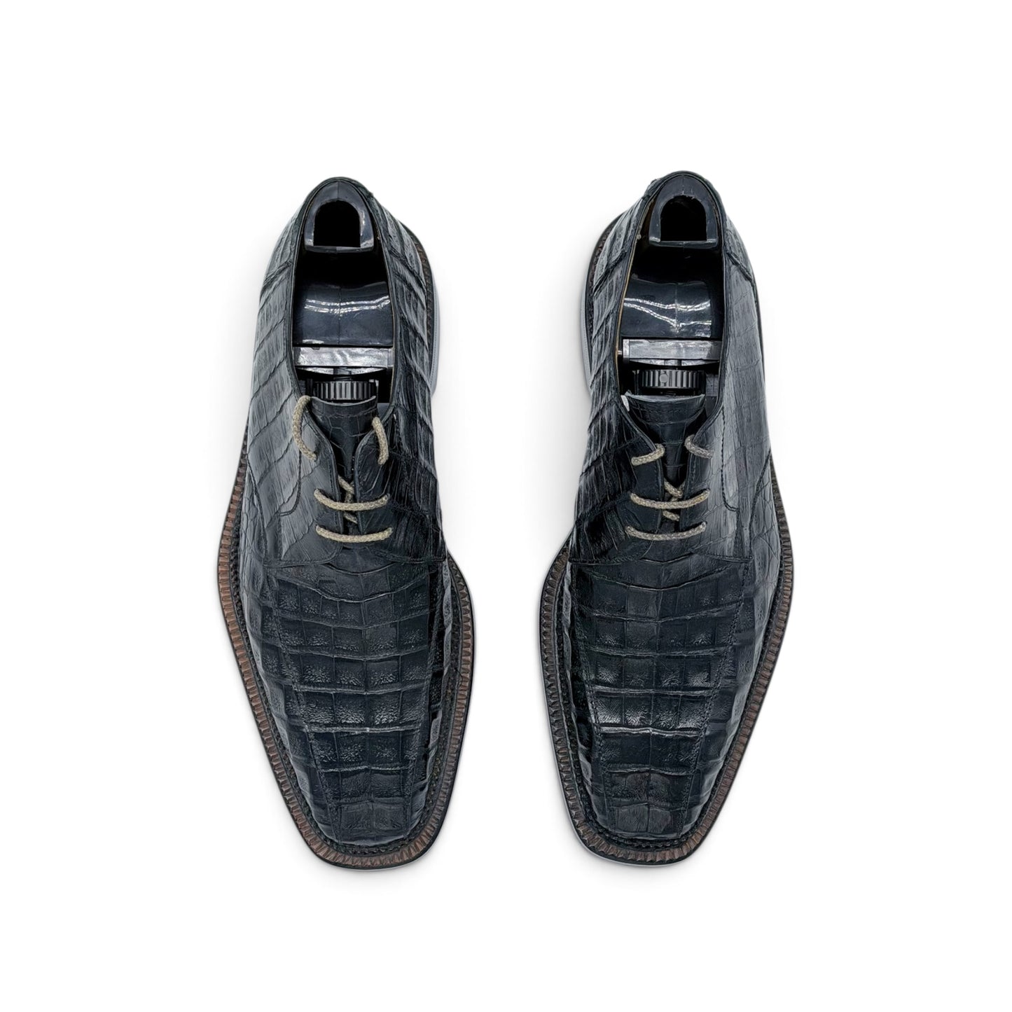 Derby Artioli en cuir de crocodile noir