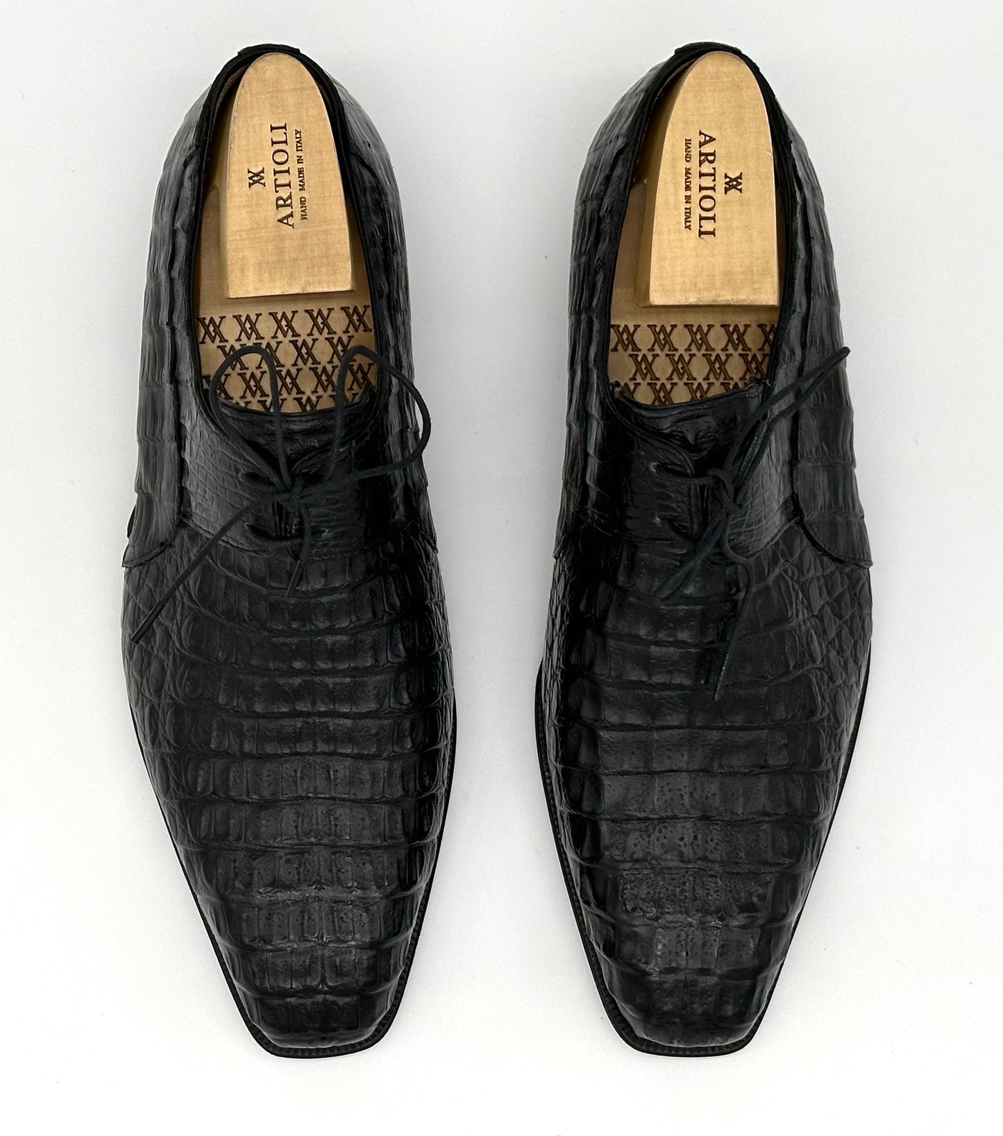 Derby Artioli en crocodile noir