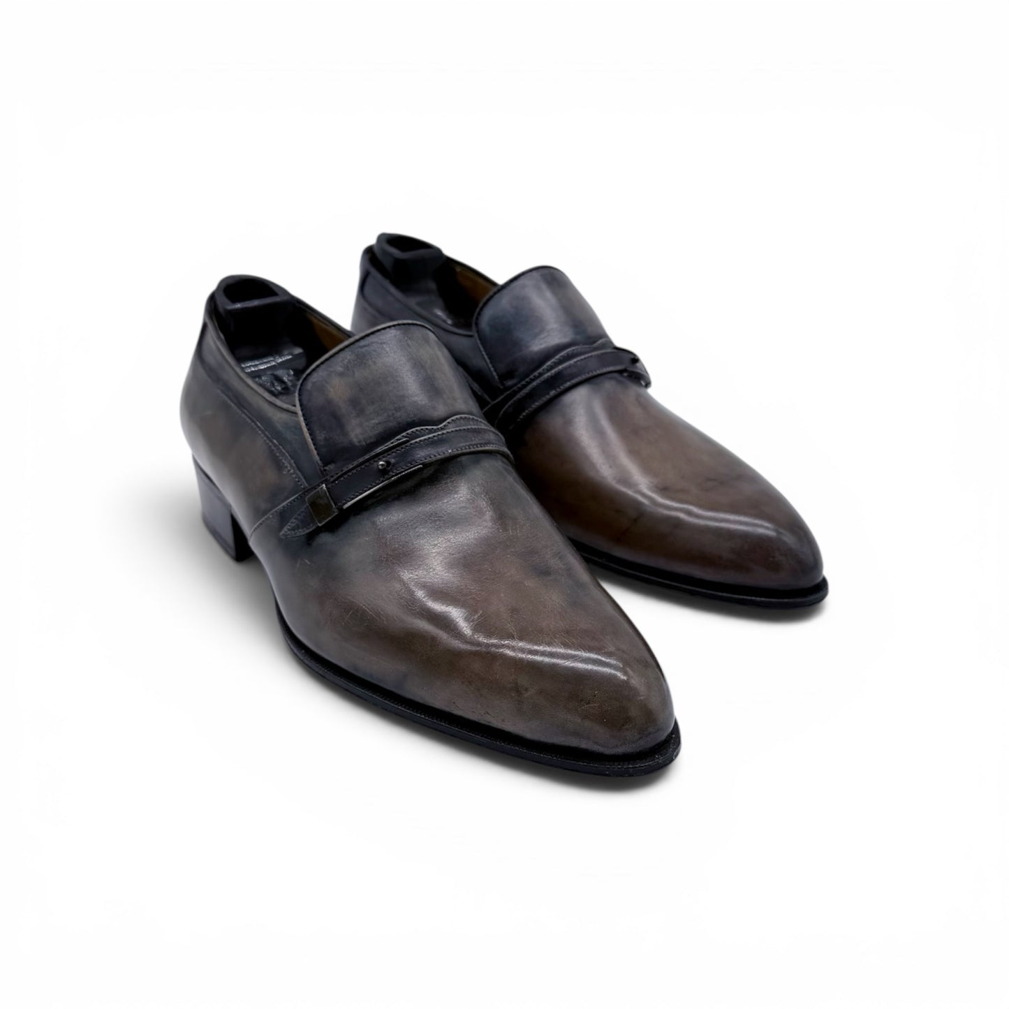 Soulier à boucle Artioli en cuir gris