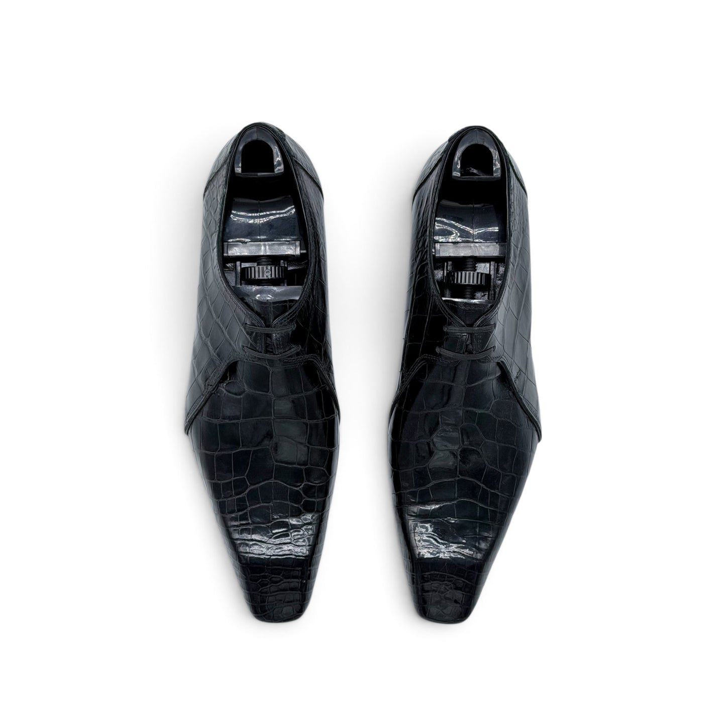 Derby Roberto Celk en cuir de crocodile noir