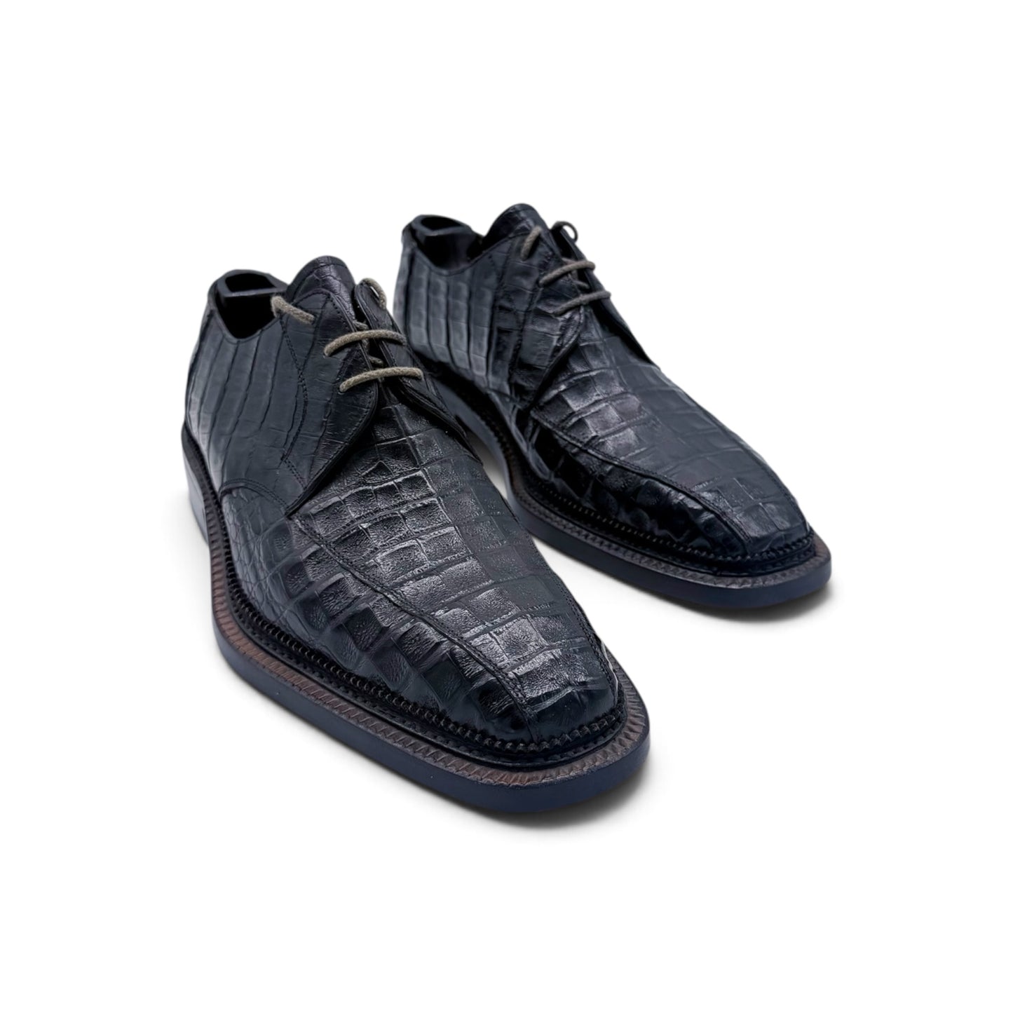 Derby Artioli en cuir de crocodile noir