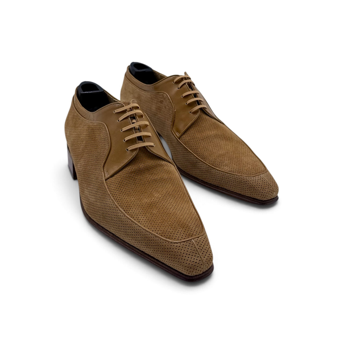 Derby Artioli en suede perforé beige