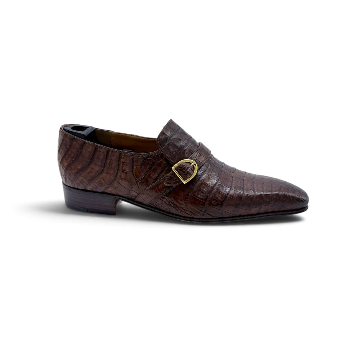 Soulier à boucle dorée Artioli en cuir de crocodile marron foncé