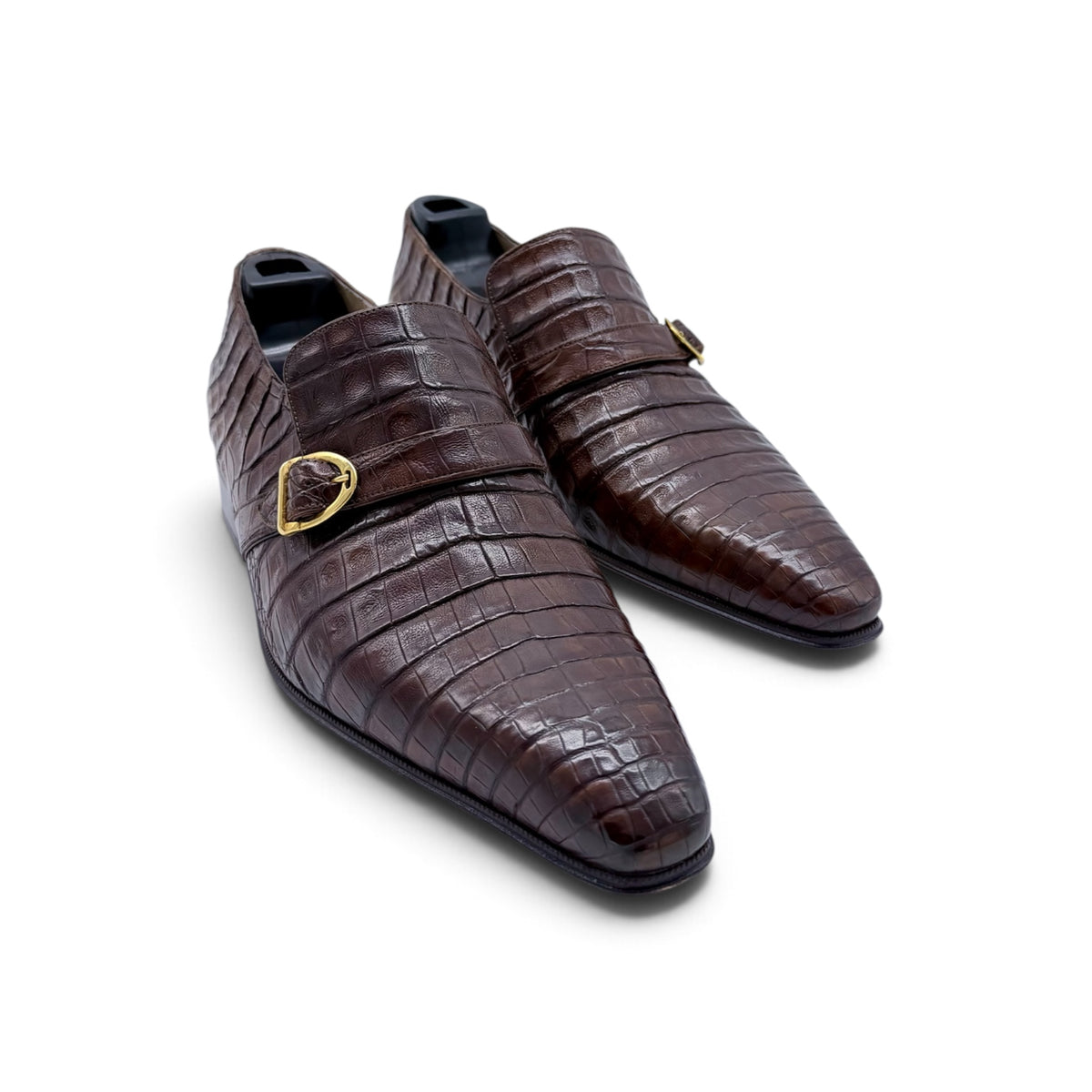 Soulier à boucle dorée Artioli en cuir de crocodile marron foncé