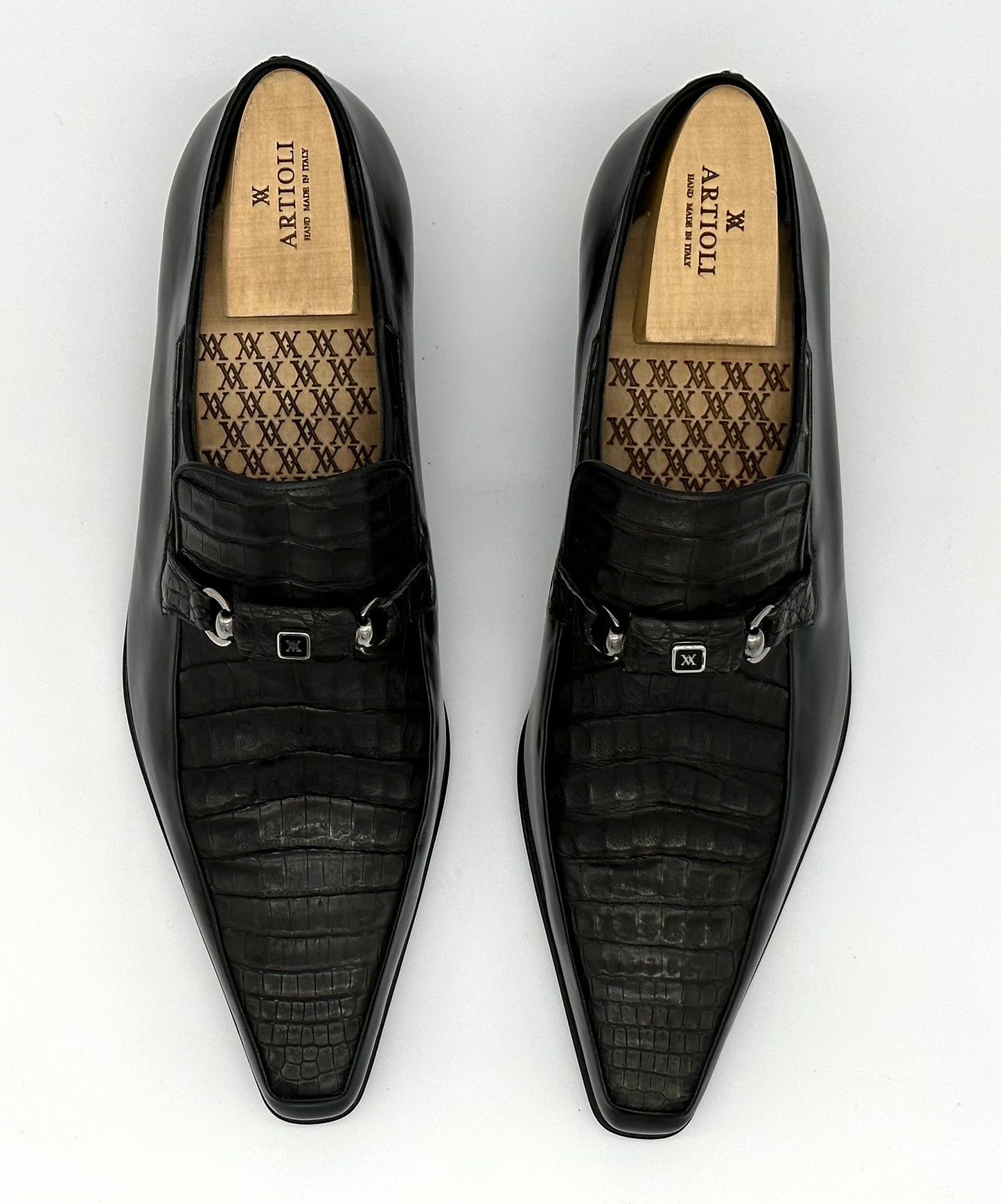Mocassin Artioli avec étrier en cuir et détail en crocodile noir