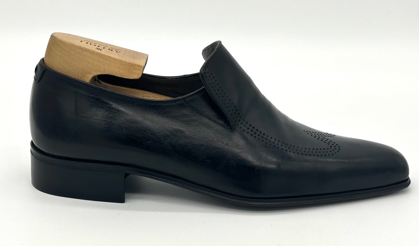Mocassin Artioli en cuir noir avec perforation