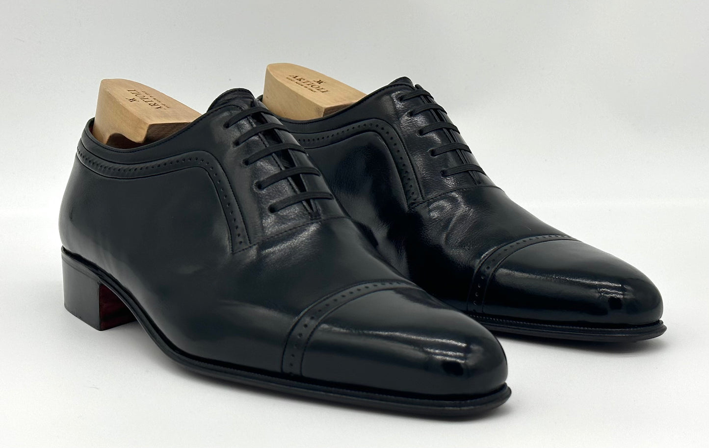 Richelieu Artioli en cuir noir