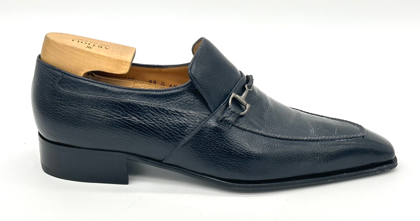 Mocassin Artioli en lama bleu marine avec étrier