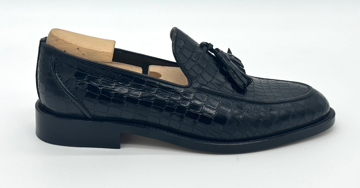 Mocassin Roberto Celk en stampa croco noir avec pompon