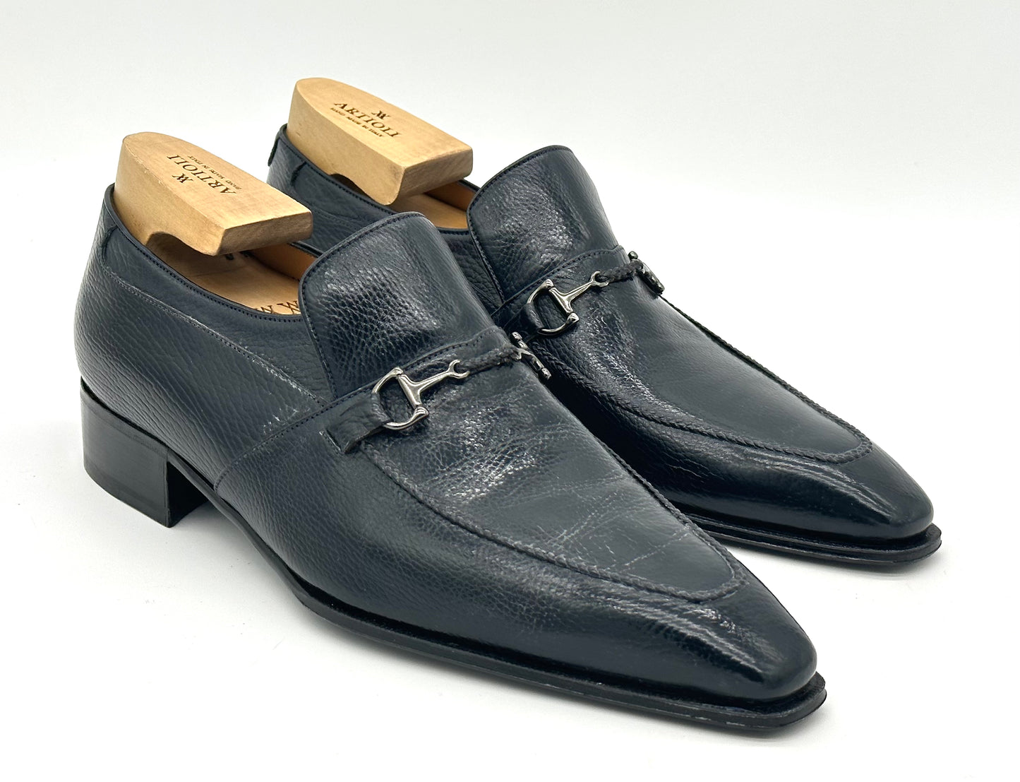 Mocassin Artioli en lama bleu marine avec étrier