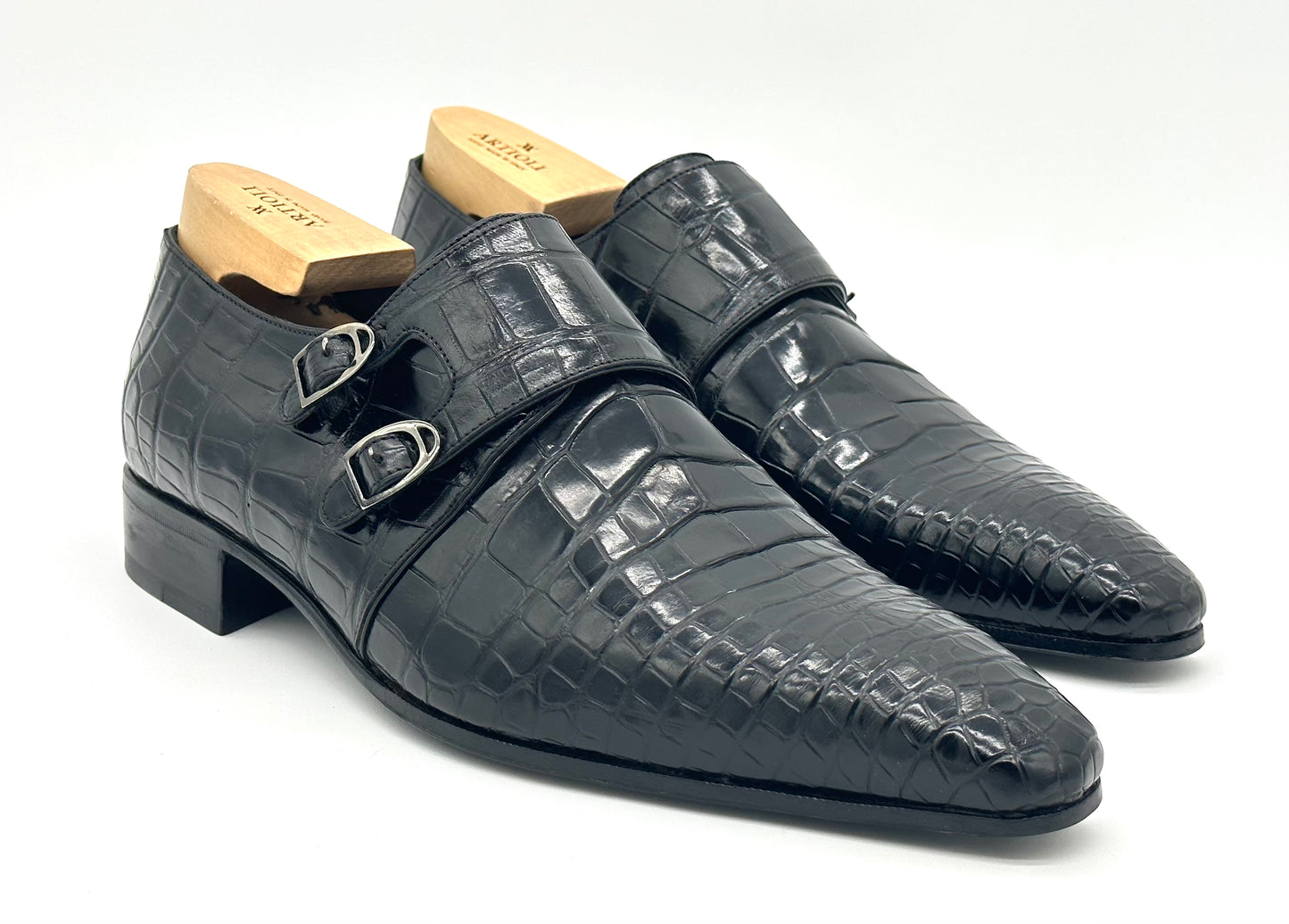Soulier à boucle Artioli en crocodile noir