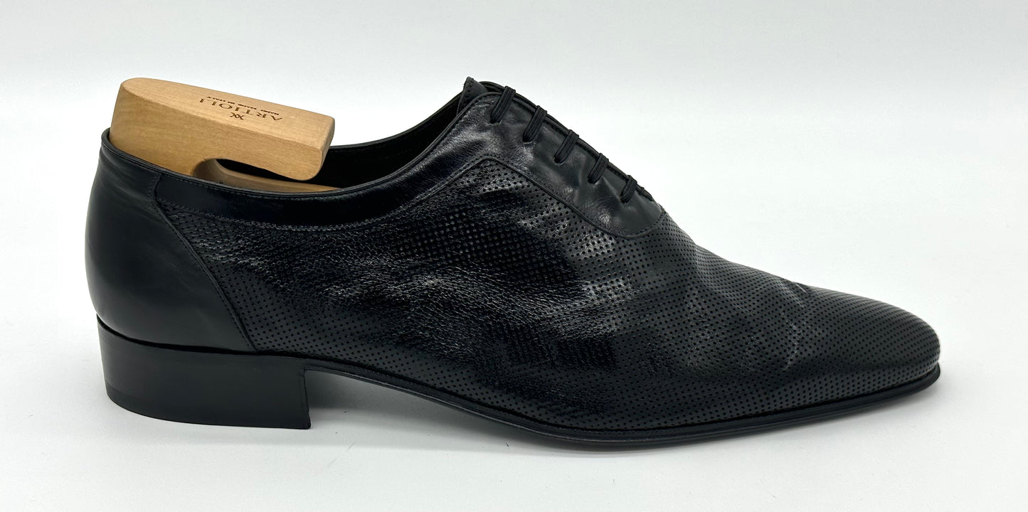 Richelieu Artioli en cuir noir perforé