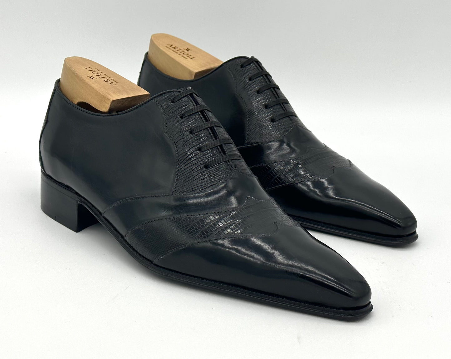 Richelieu Artioli en cuir et téjus noir