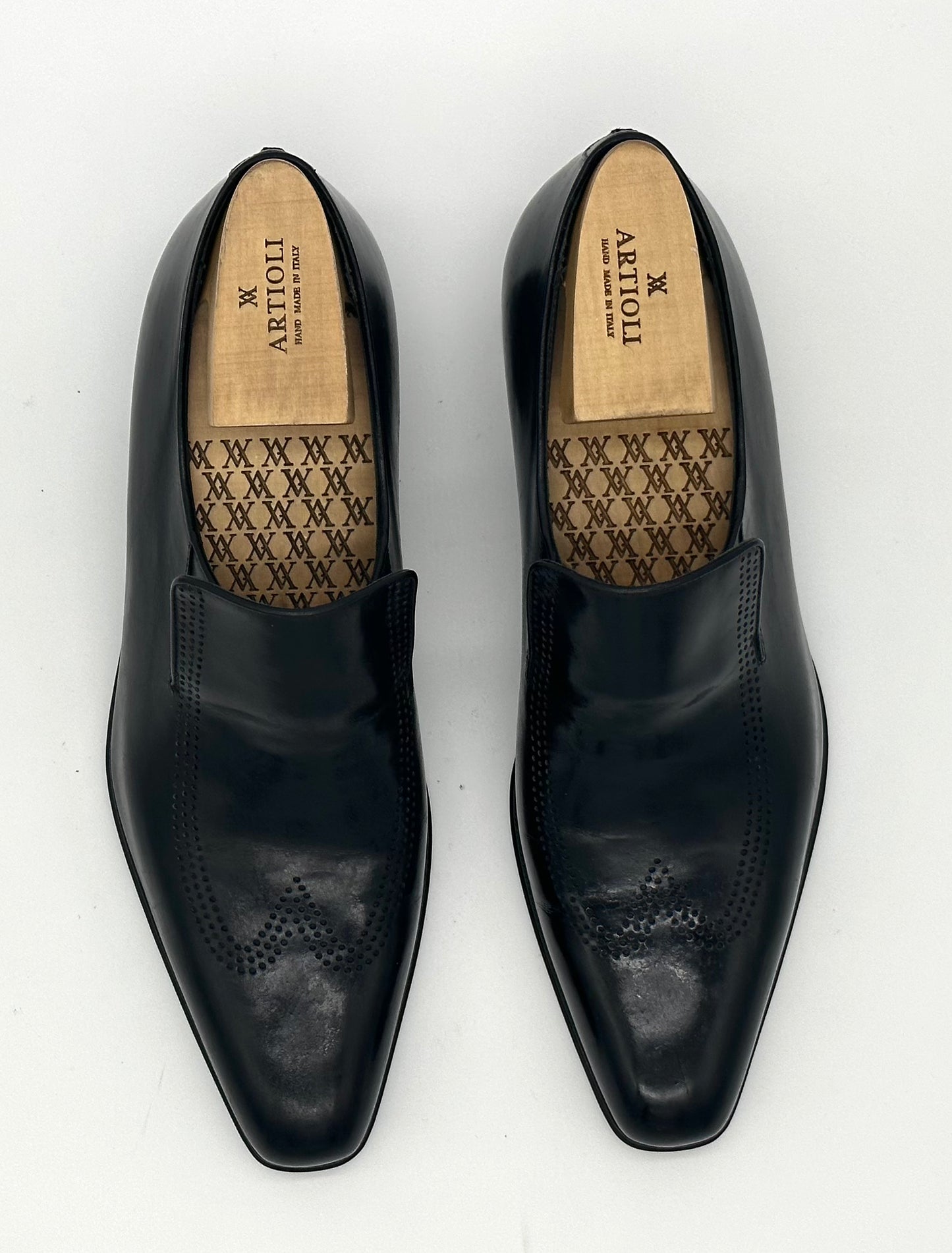 Mocassin Artioli en cuir noir avec perforation