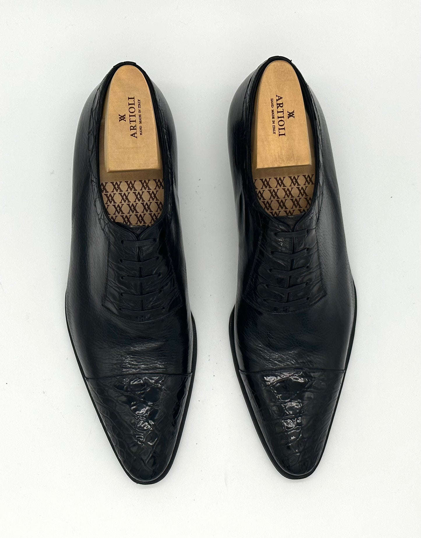 Richelieu Artioli en cuir et crocodile noir