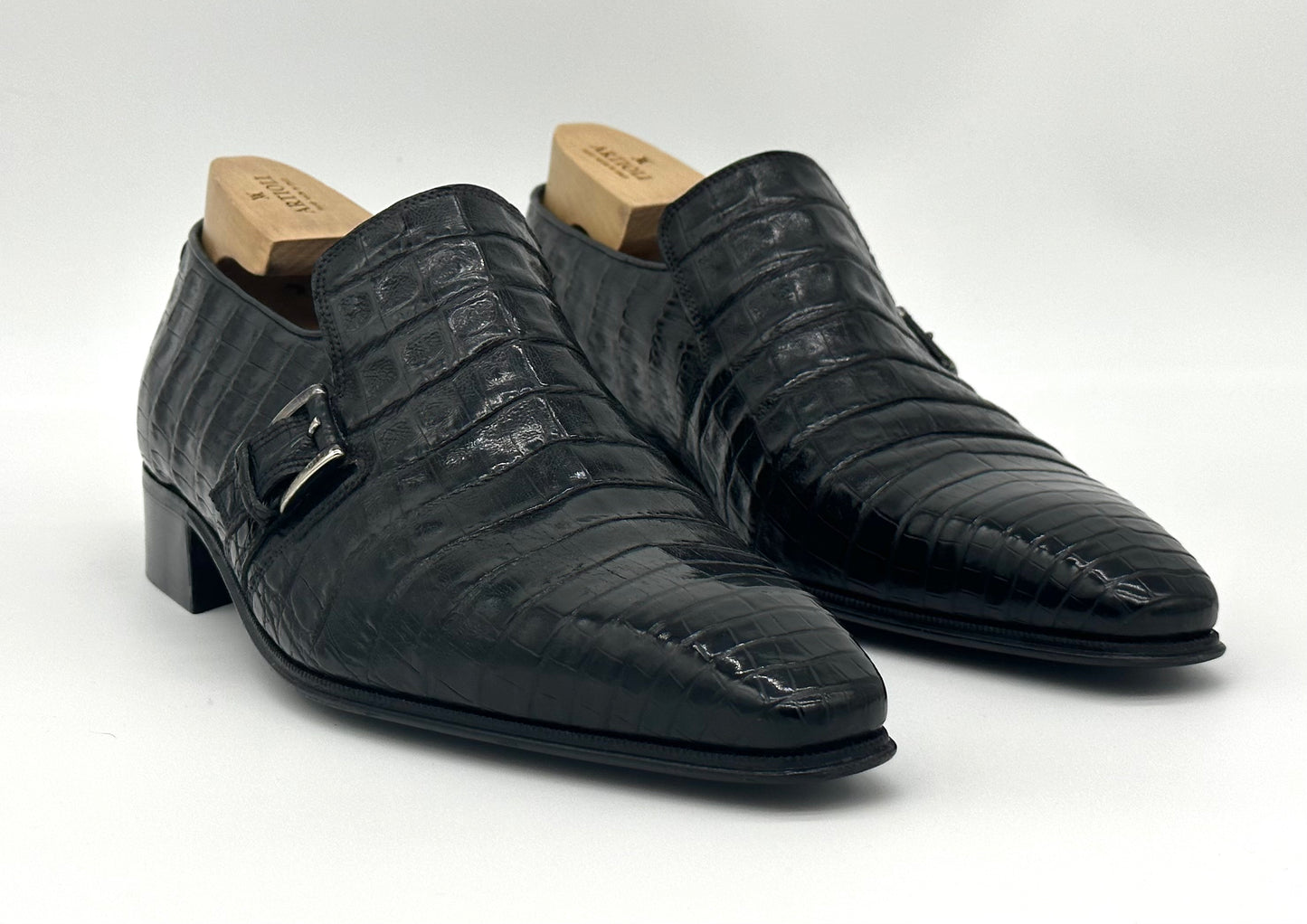 Soulier à boucle Artioli en crocodile noir