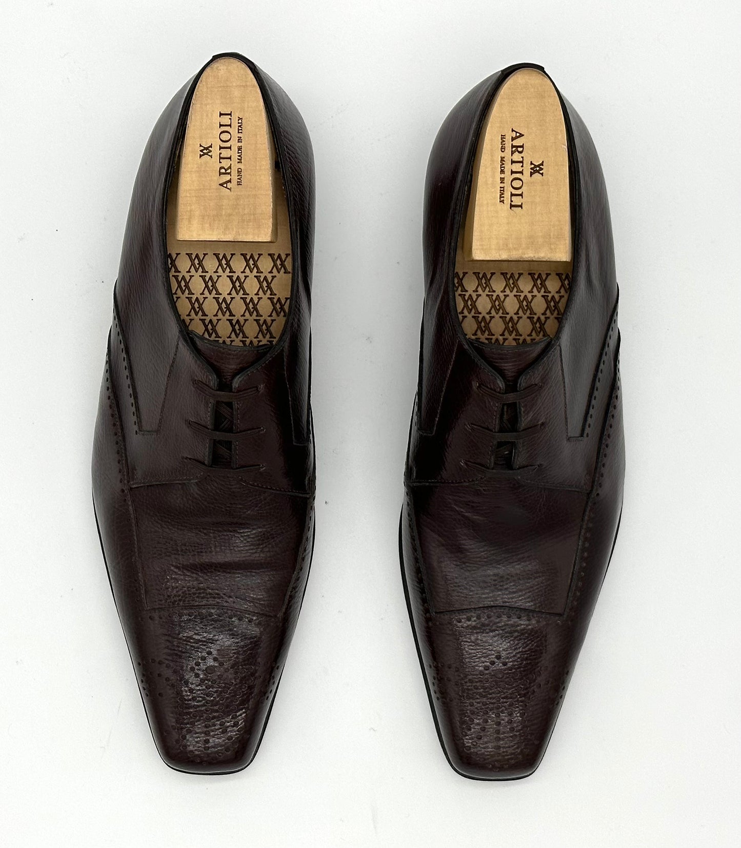Derby Artioli en cuir grainé marron avec perforation