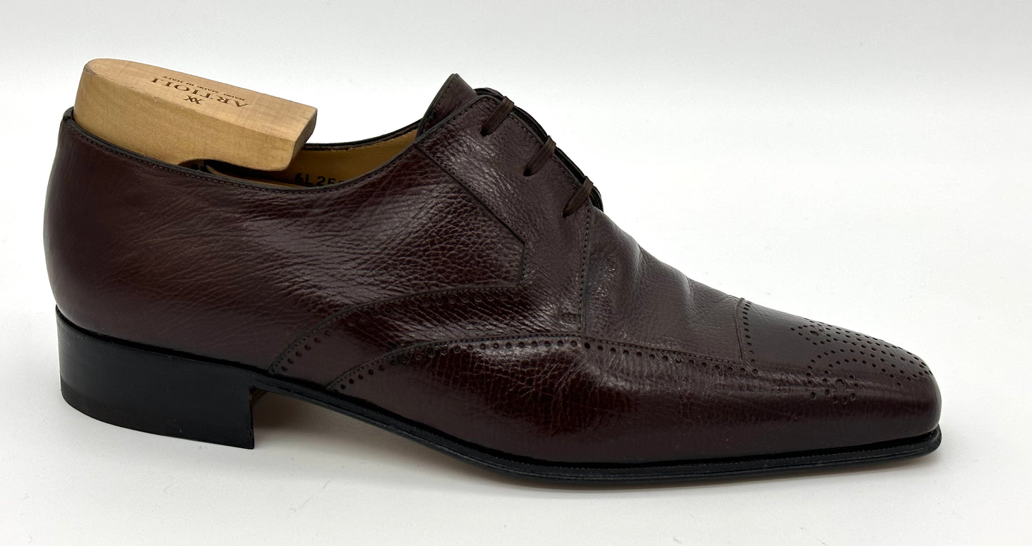 Derby Artioli en cuir grainé marron avec perforation